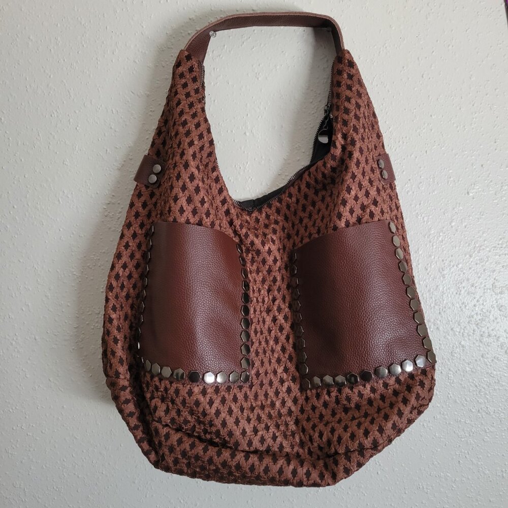 Elegant Women's Shoulder Bag - Picture 2 of 5